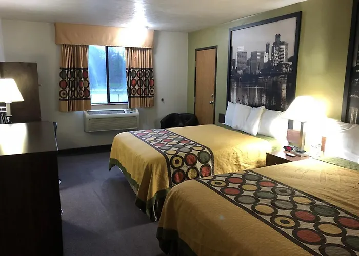 Super 8 By Wyndham Salem