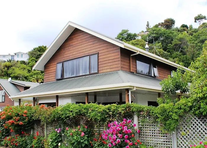 Annick House Bed And Breakfast