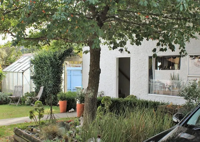 Annick House Bed And Breakfast