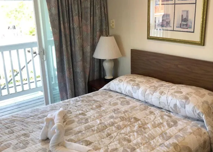 Alouette Beach Resort Economy Rooms Old Orchard Beach