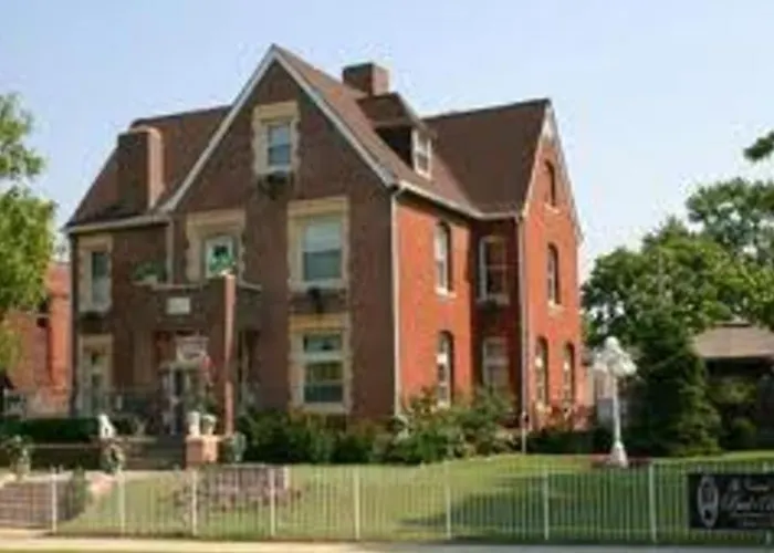 Central West End Bed And Breakfast
