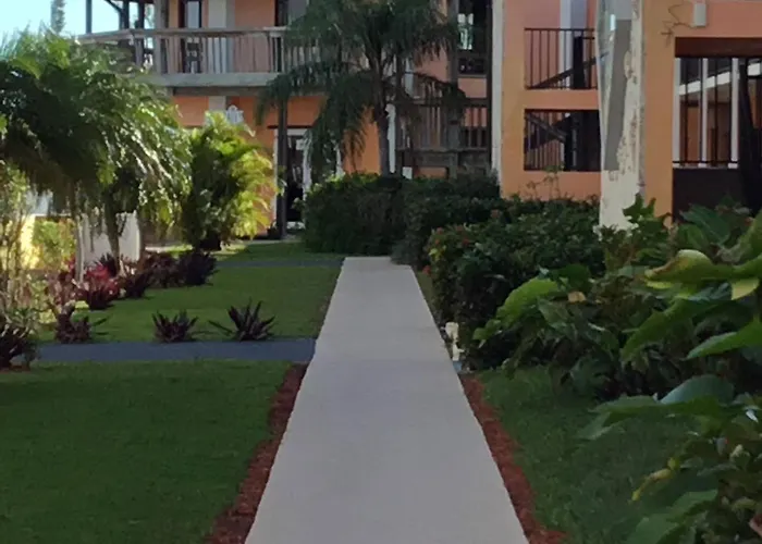 Running Mon Sunrise Resort & Marina Freeport