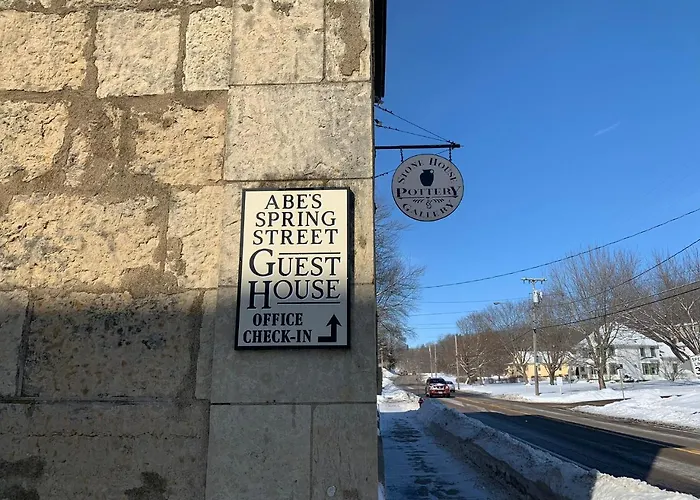Abe'S Spring Street Guest House Galena