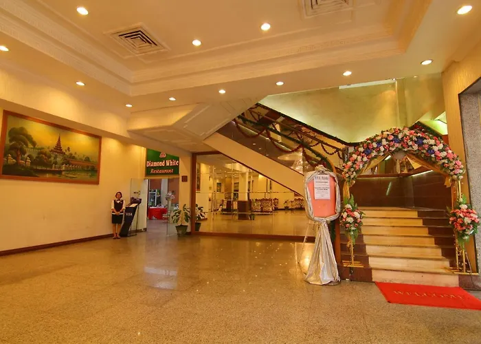 Central Hotel Yangon