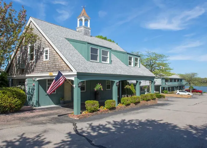 The Cove Motel Orleans