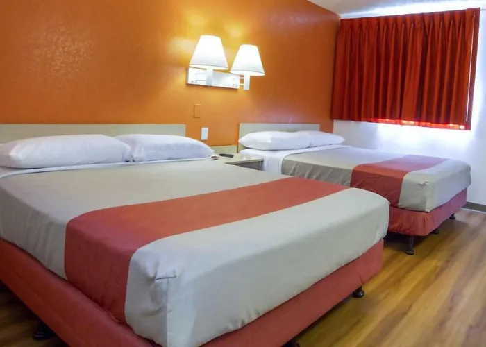 Phoenix Inn