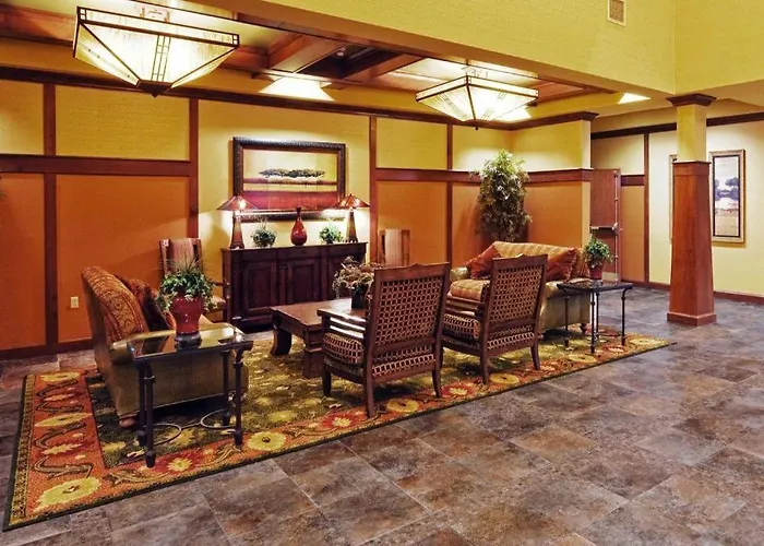 The Q Hotel & Suites