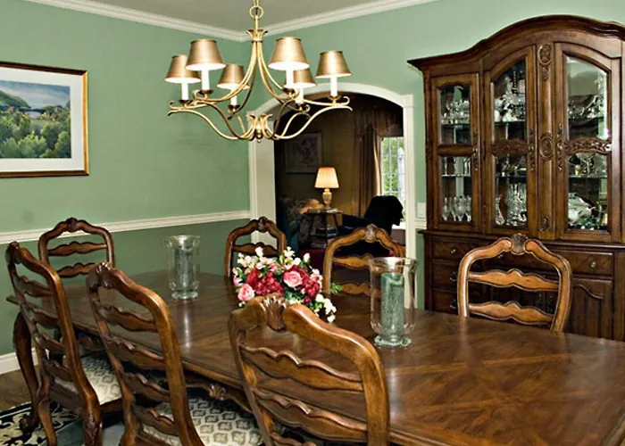 Silver Service Inn