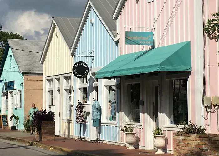 Avalon Bed And Breakfast (Adults Only)