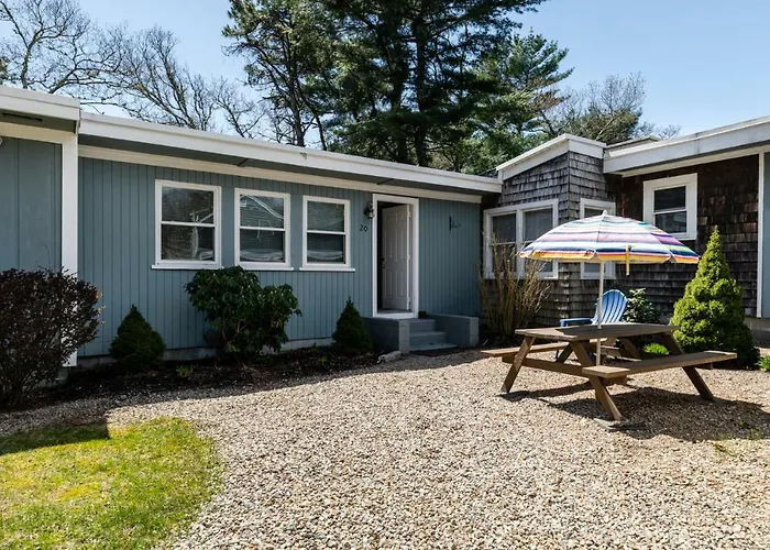 Santuit Inn