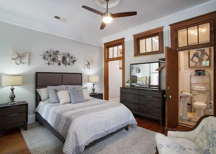 101 E Waldburg - Cozy Cottage Just Off Of Forsyth Park Savannah