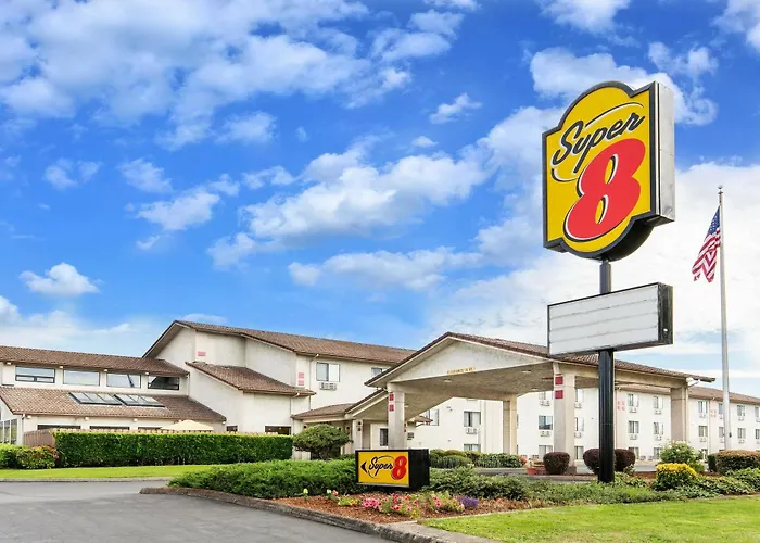 Super 8 By Wyndham Salem