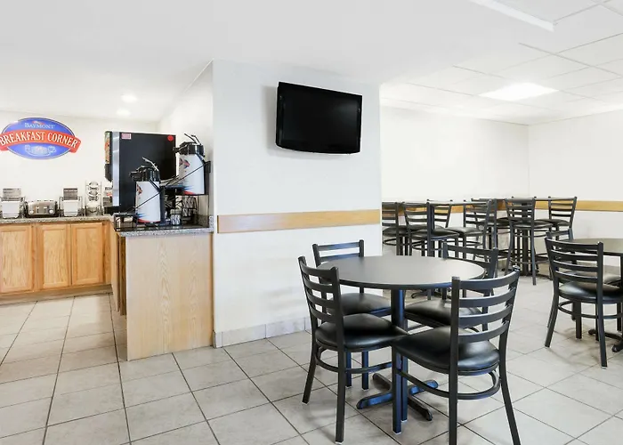Baymont By Wyndham Essex Burlington Area Hotel
