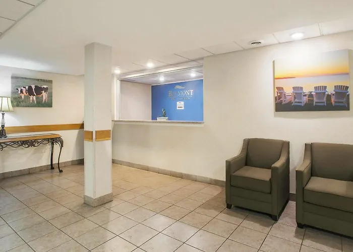 Baymont By Wyndham Essex Burlington Area Hotel