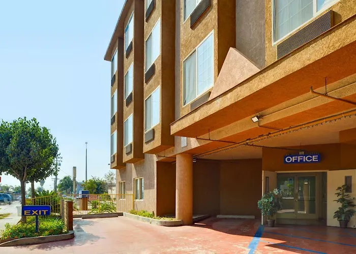 H3 Inn & Suites - Lax Airport - Los Angeles Inglewood