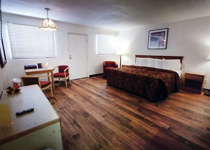 Spanish Trails Inn