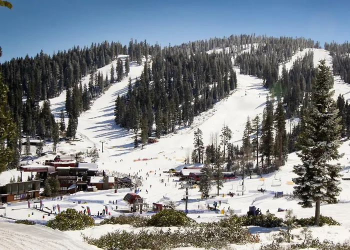 Comfortable And Functional Gold Bend Condo Truckee