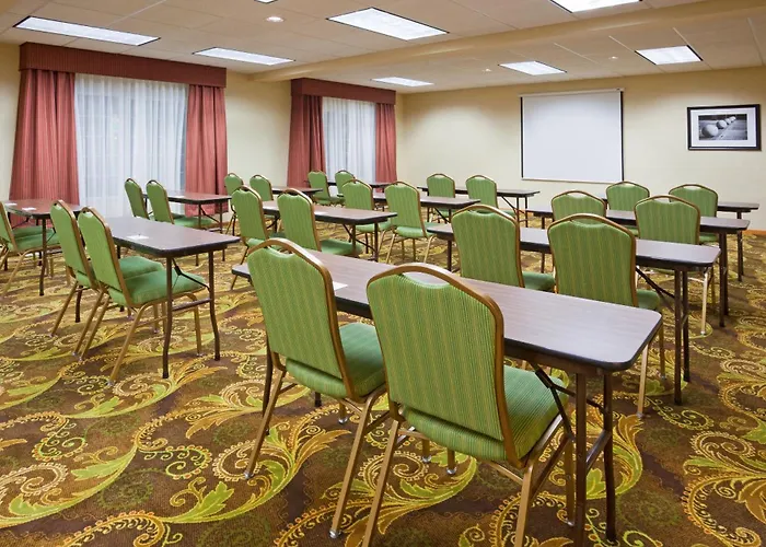 Country Inn & Suites By Radisson, Albert Lea - Austin