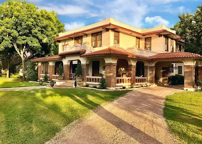 The Lancaster Manor Bed And Breakfast Gainesville