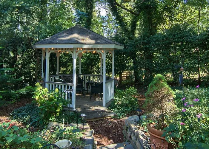 North Lodge On Oakland Bed And Breakfast Asheville