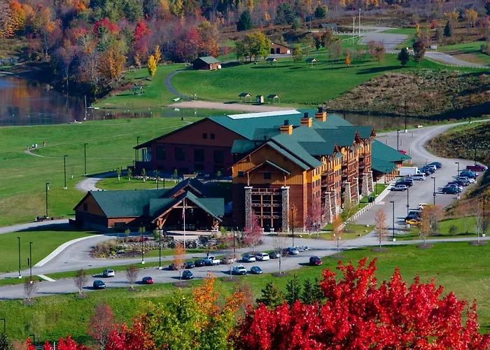 Hope Lake Lodge & Indoor Waterpark Cortland