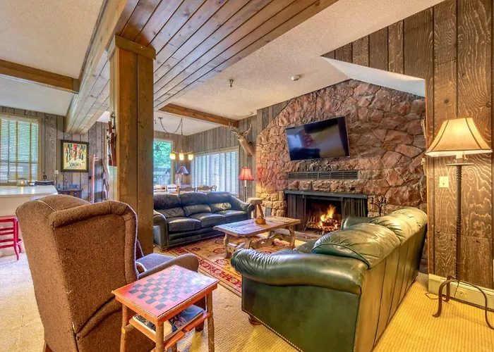 Skiway Lodge At Thunderhead Government Camp