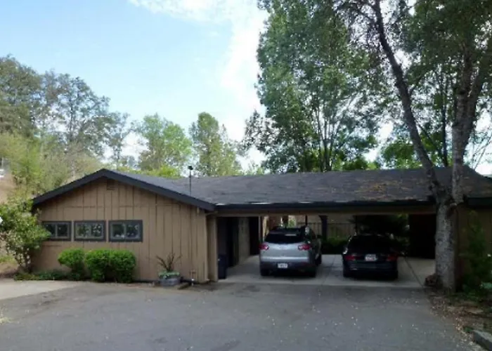 Yosemite Bed And Breakfast