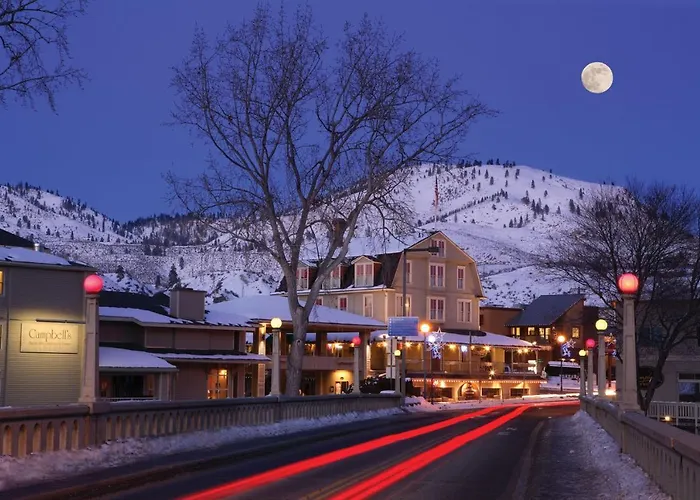 Campbell'S Resort On Lake Chelan