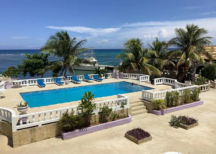 Cariblue Hotel & Scuba Resort