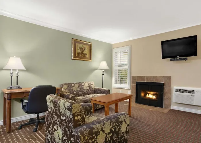 Travelodge Inn & Suites By Wyndham Gardena Ca