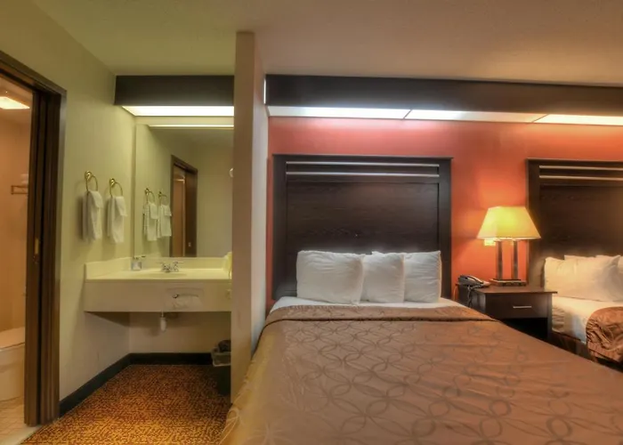 Smoky Mountain Inn & Suites Cherokee