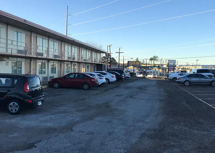 Tyler Inn & Suites