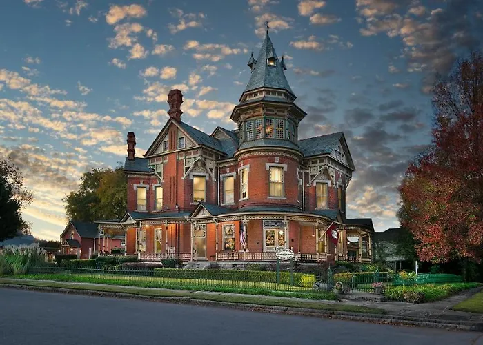 The Empress Of Little Rock Bed & Breakfast