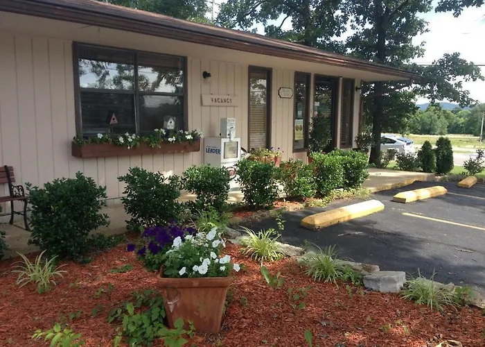 The Parkwood Inn & Suites Mountain View