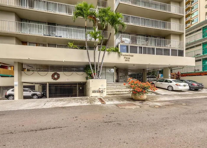 Tradewinds Plaza 801 Hotel Honolulu