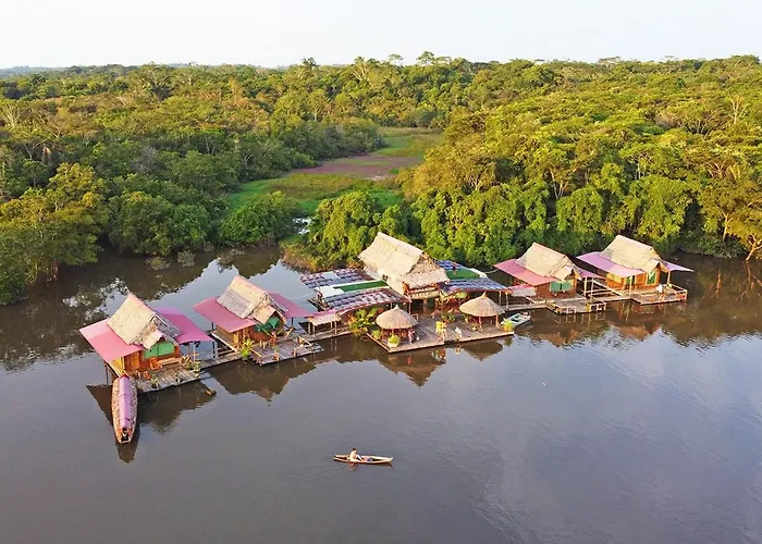 Amazon Oasis Floating Lodge Iquitos