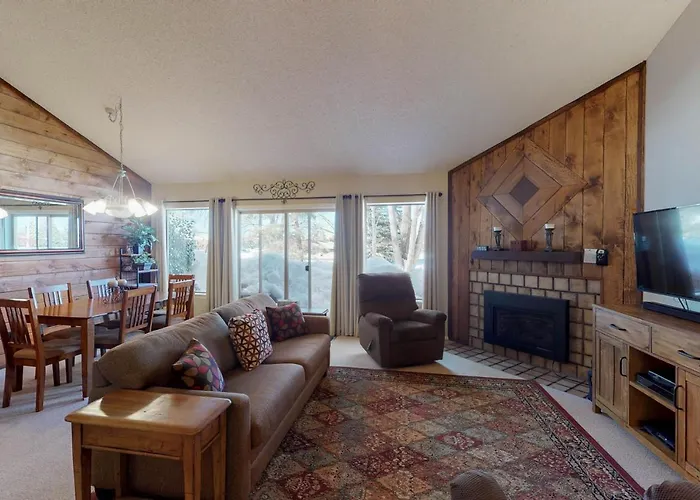 The Pines 4060