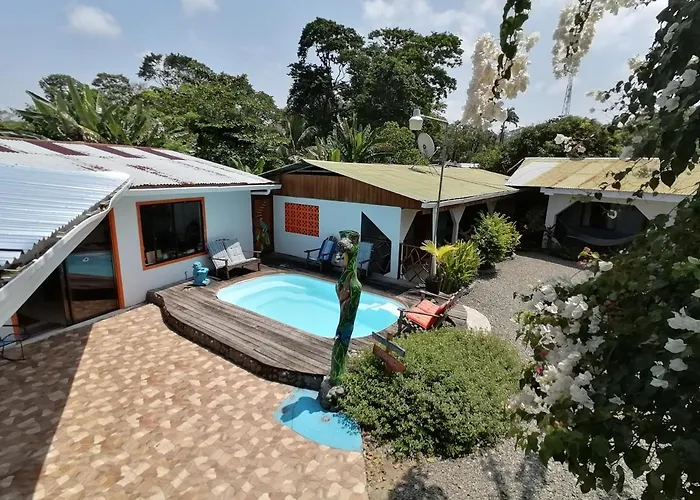 Cabinas Cahuita