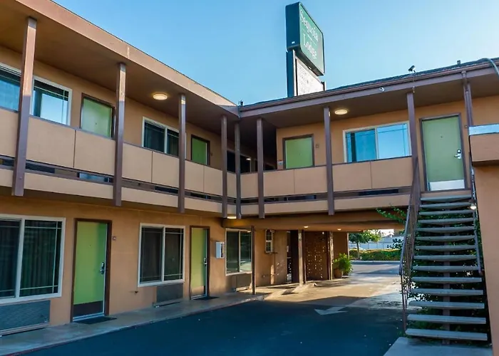 Sequoia Lodge Visalia