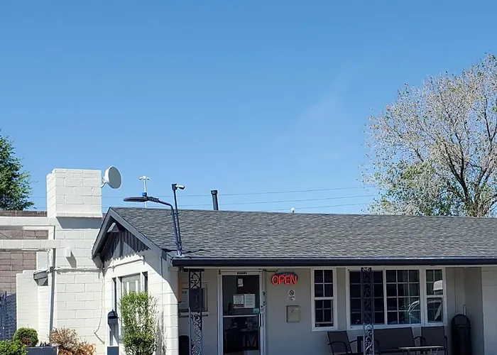 Pinecrest Inn & Suites Flagstaff