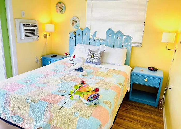 Sun Deck Inn & Suites Fort Myers Beach