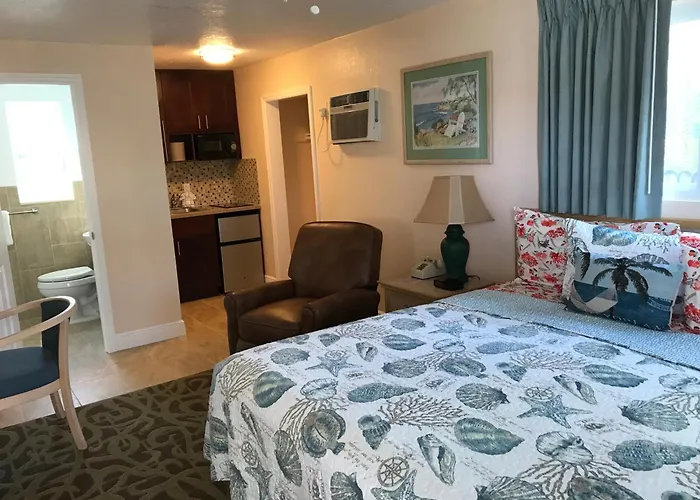 Carlton House Motel And Suites St. Pete Beach